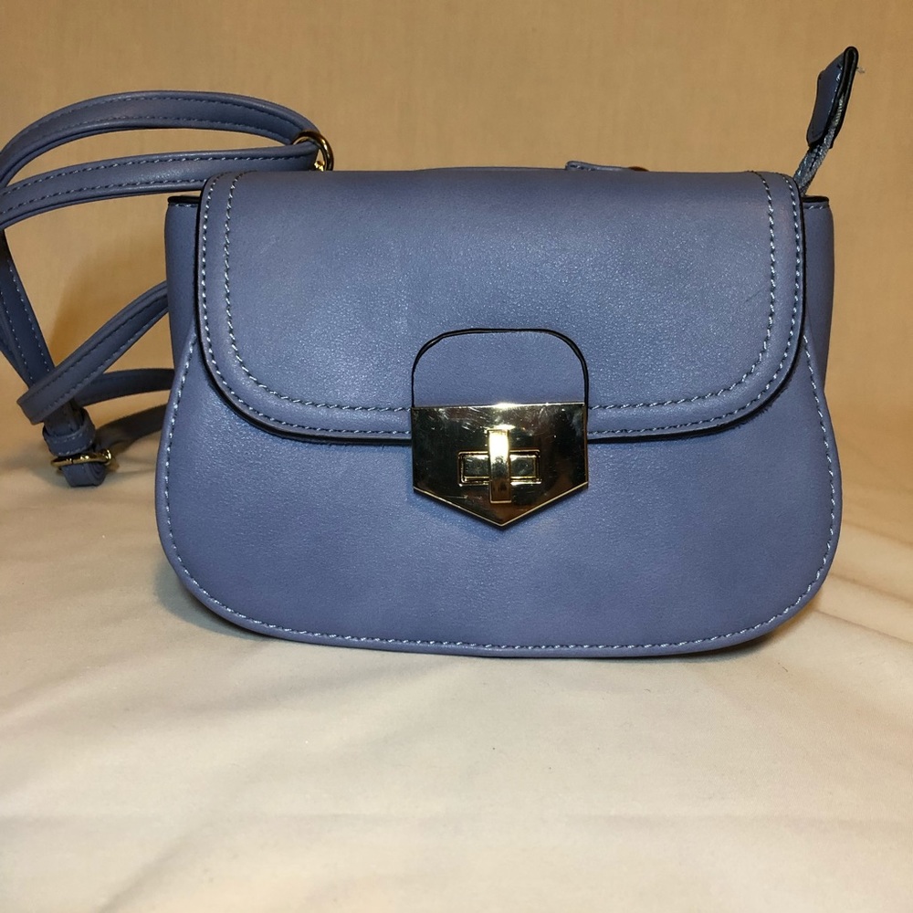 NWTs Alyssa Vegan Light Blue Crossbody